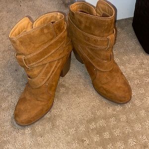 tan boots soze 7